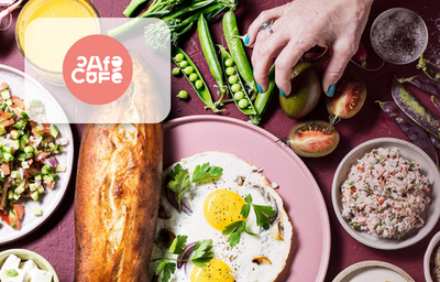 ארוחת בוקר זוגית בקפה קפה